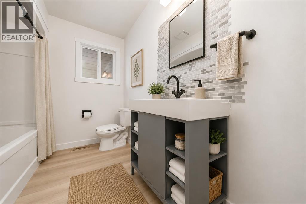 476 18 Street NE - 11
