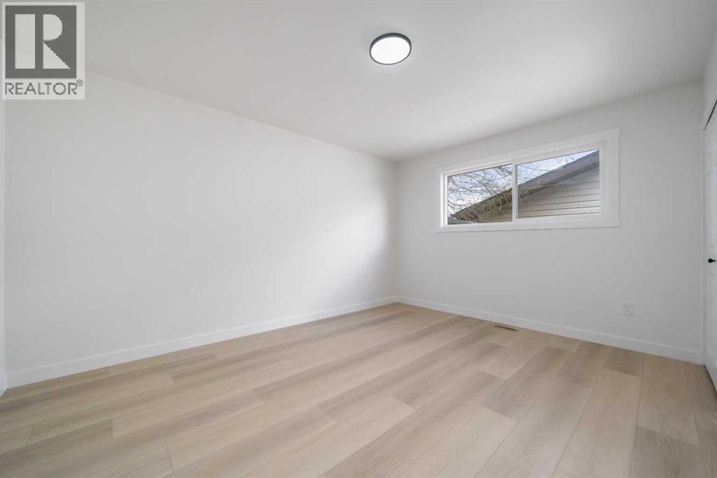 476 18 Street NE - 14
