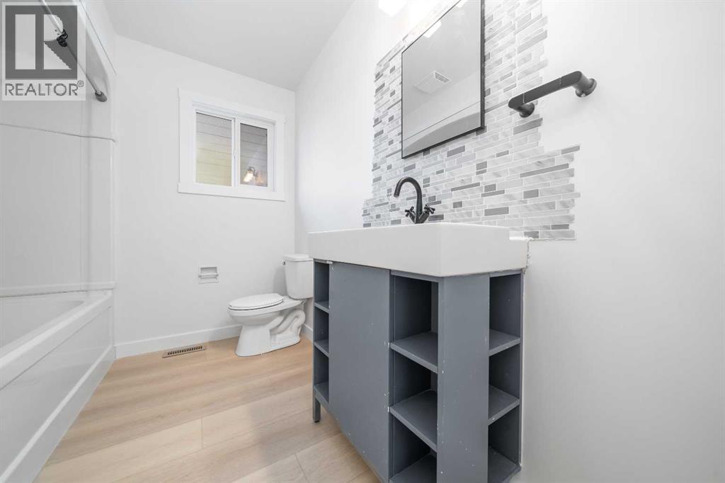476 18 Street NE - 12