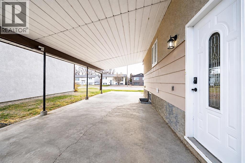 476 18 Street NE - 26
