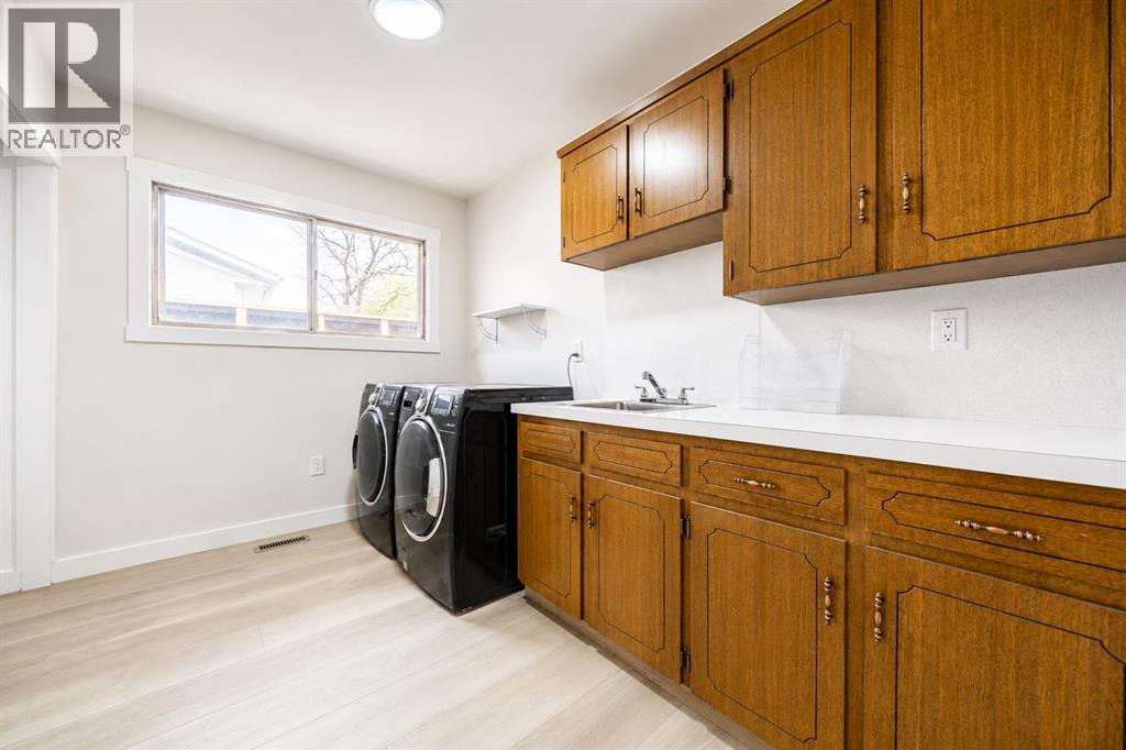 476 18 Street NE - 15