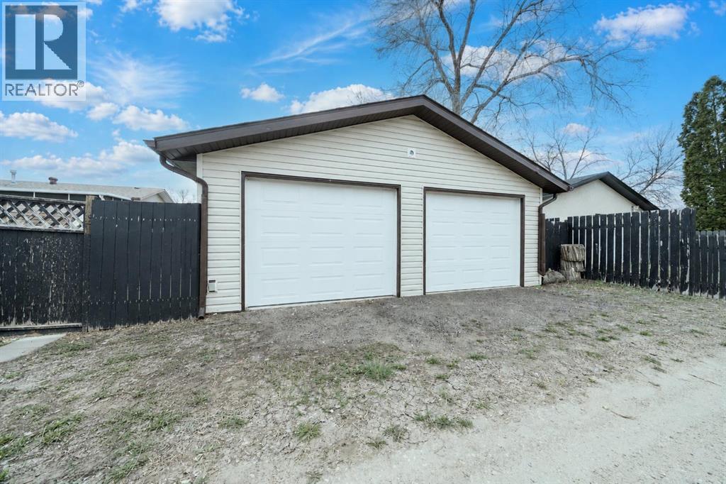 476 18 Street NE - 28