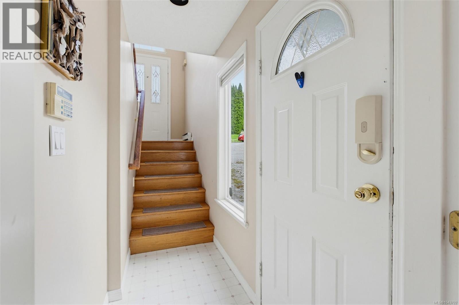 840 Tillicum Rd - 23