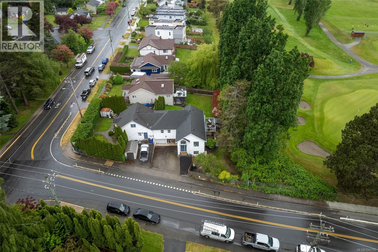 840 Tillicum Rd - 45