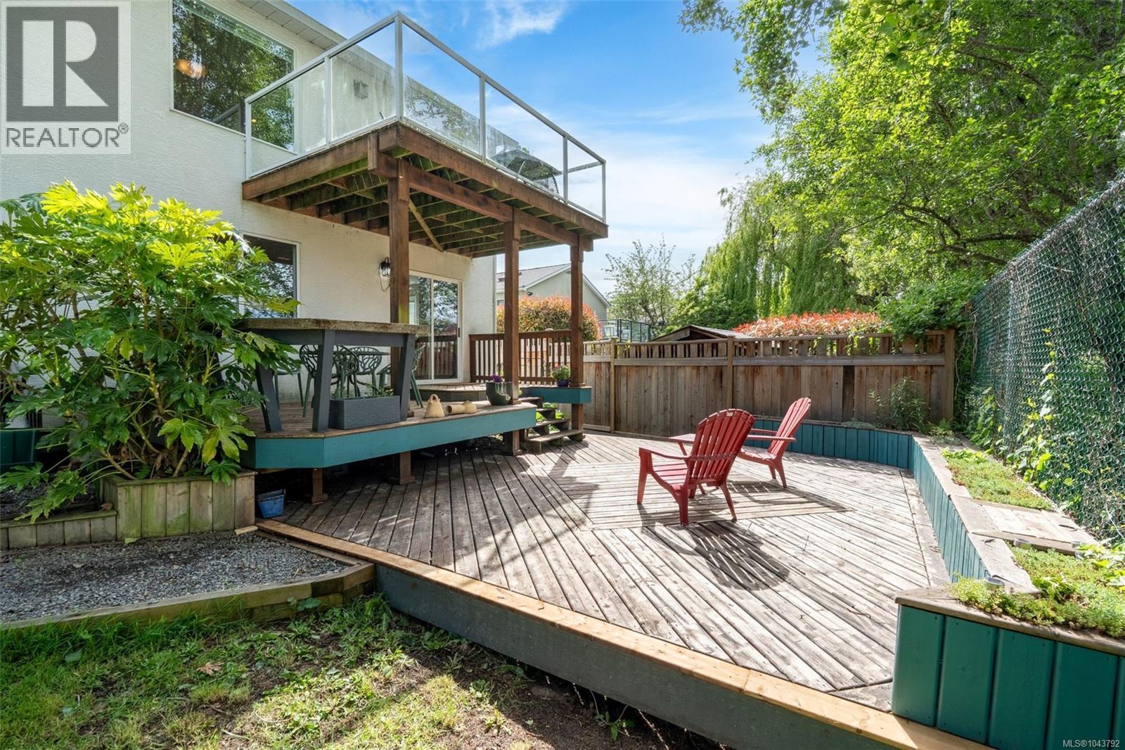 840 Tillicum Rd - 36