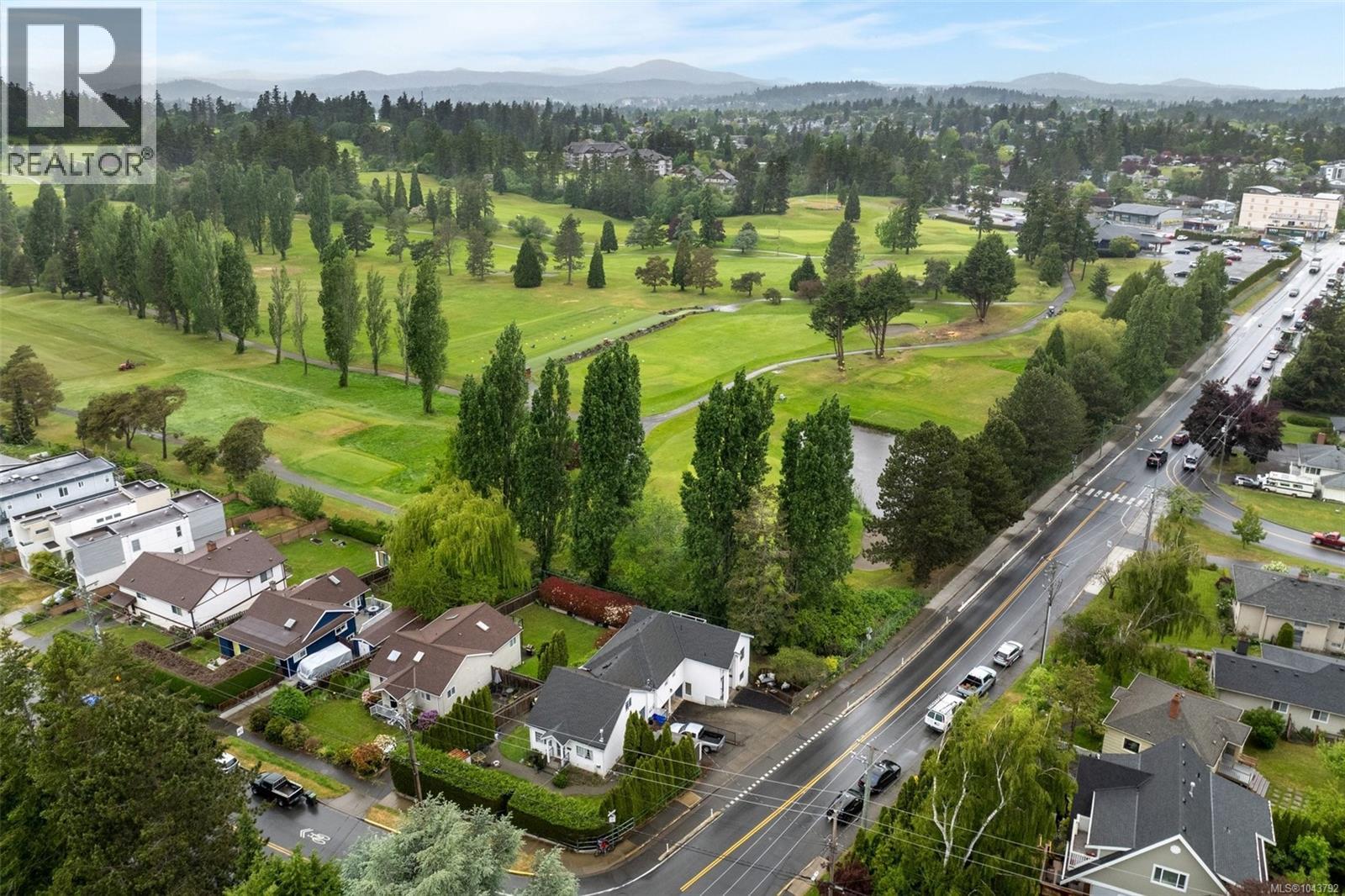 840 Tillicum Rd - 44