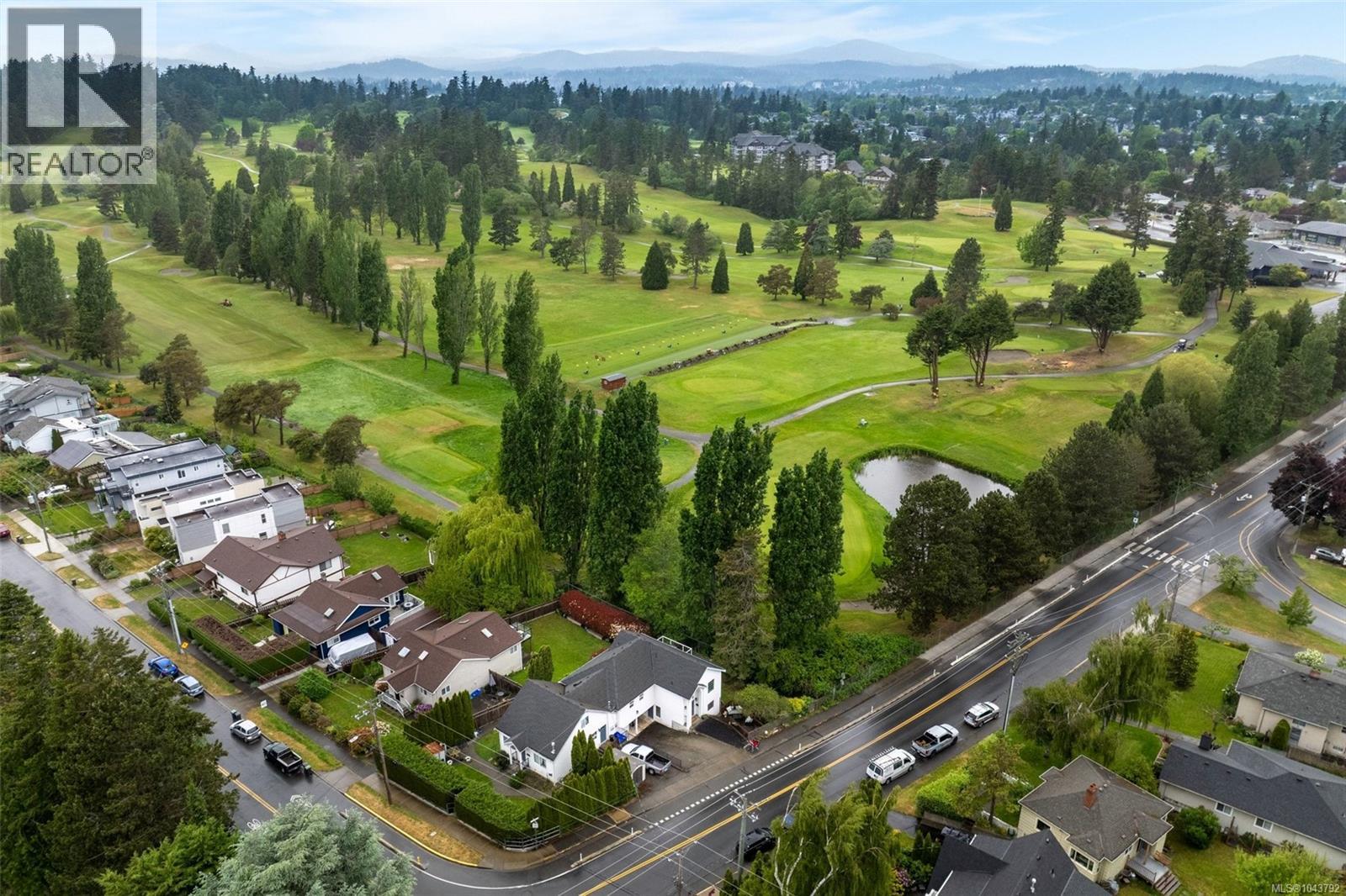 840 Tillicum Rd - 42
