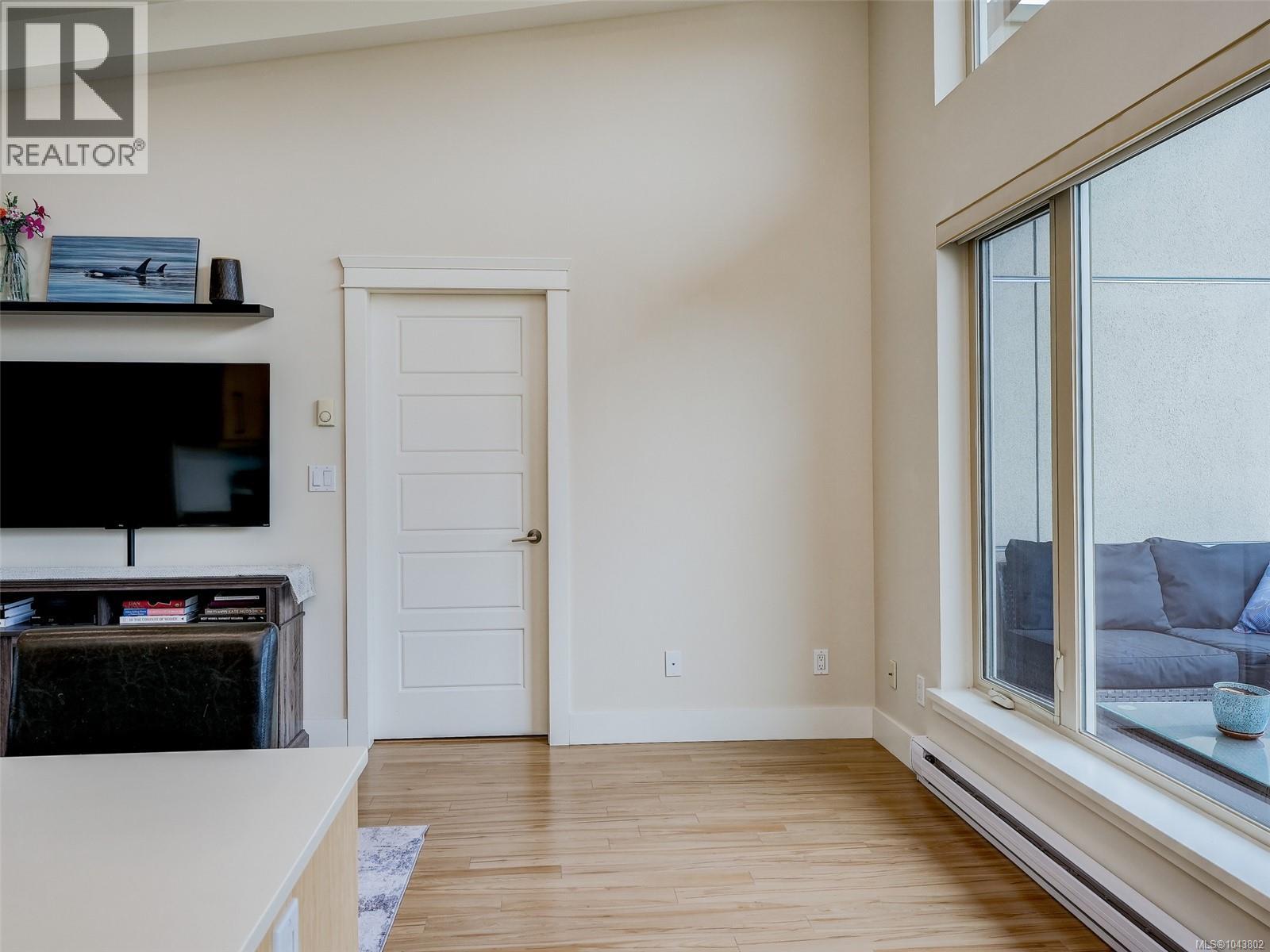 401 7161 West Saanich Rd, Central Saanich