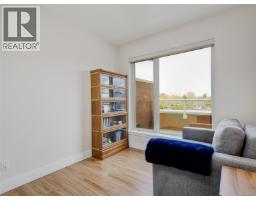 401 7161 West Saanich Rd, Central Saanich, BC V8M1P7 Photo 13