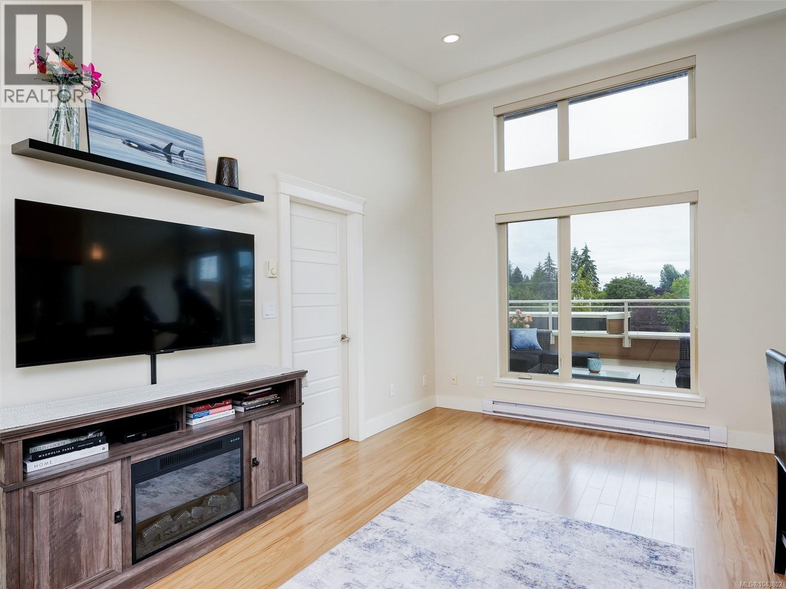 #401 7161 West Saanich Rd - 35