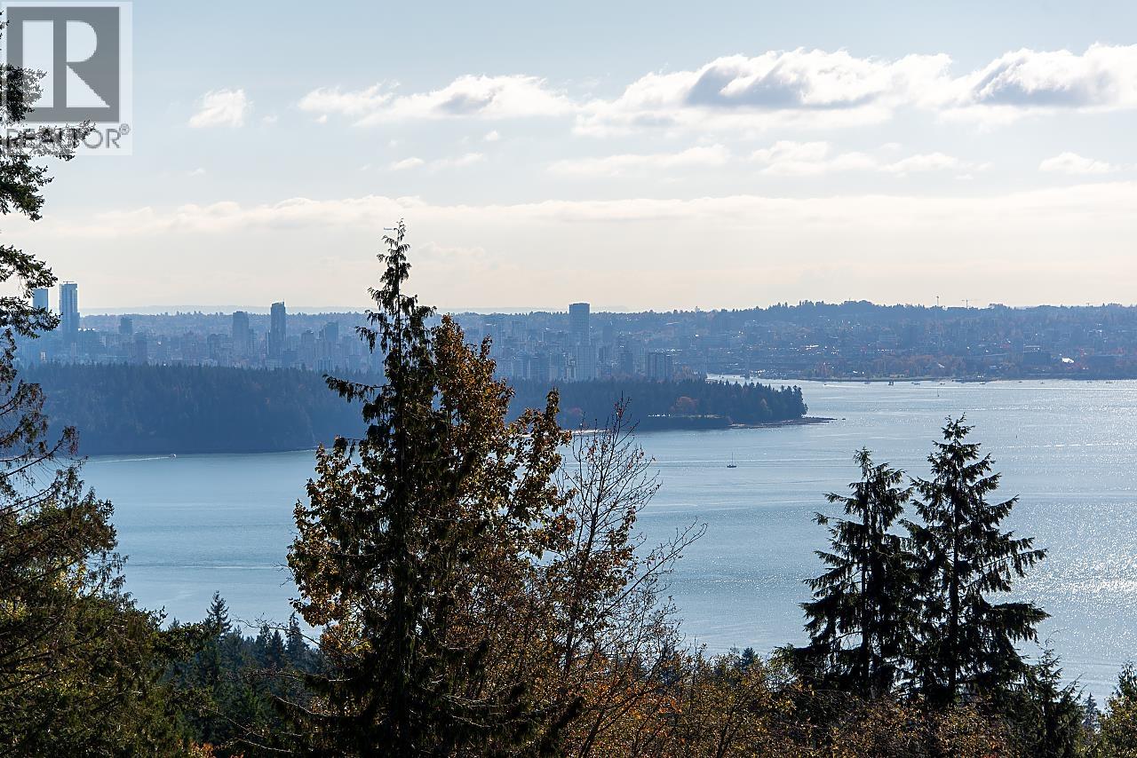 3028 BURFIELD PLACE, West Vancouver