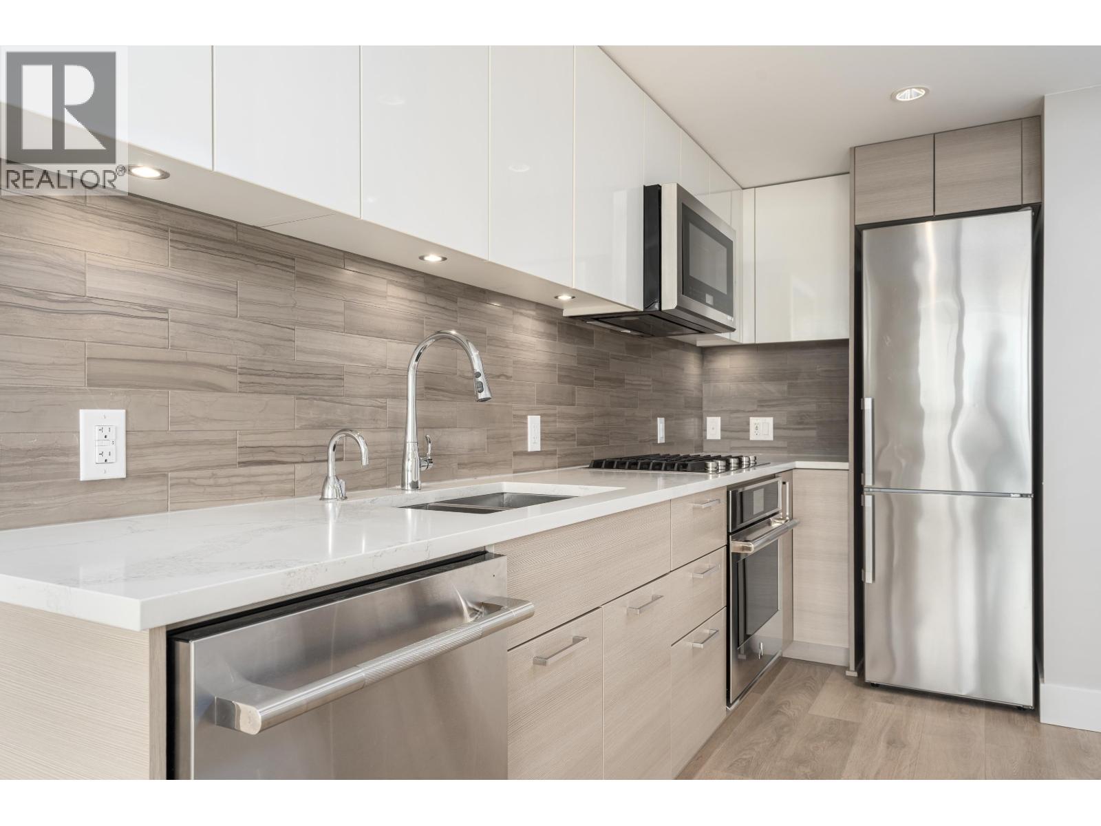 1104 8533 RIVER DISTRICT CROSSING, Vancouver