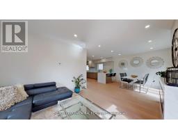 Family room - 470 Doubletree Lane, Newmarket, ON L3X2E9 Photo 7