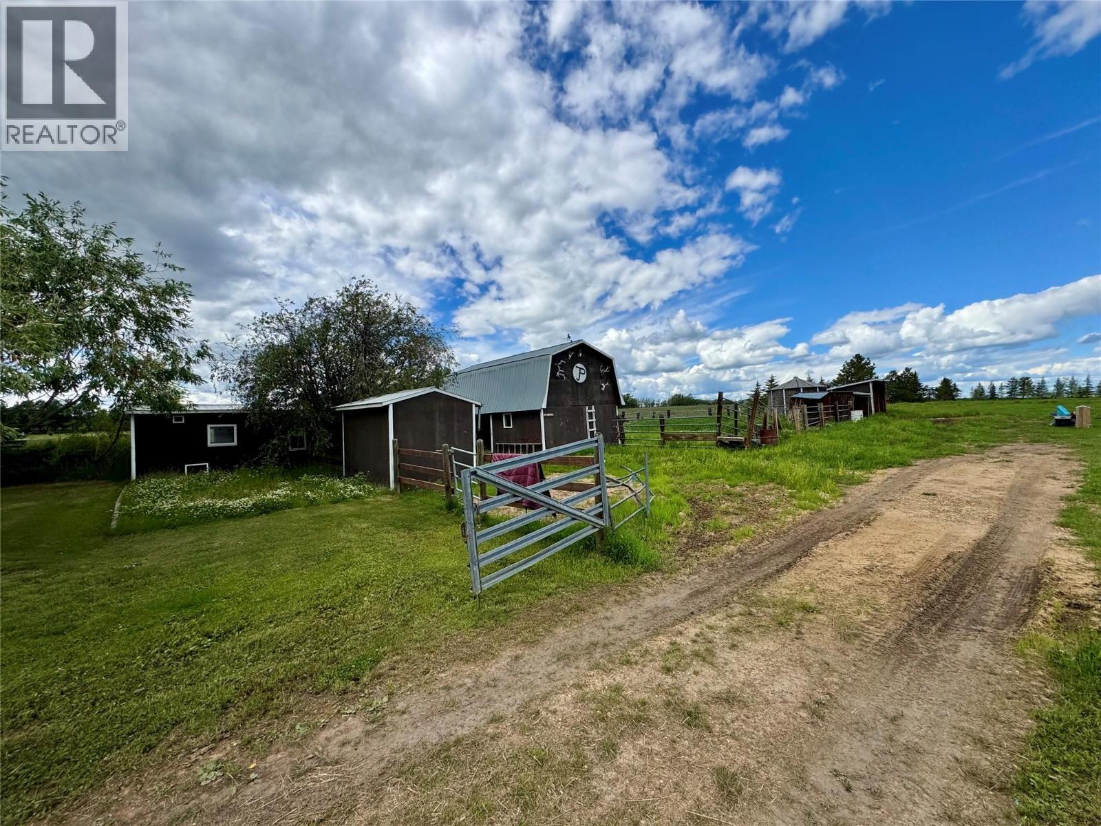 3074 208 Road - 3