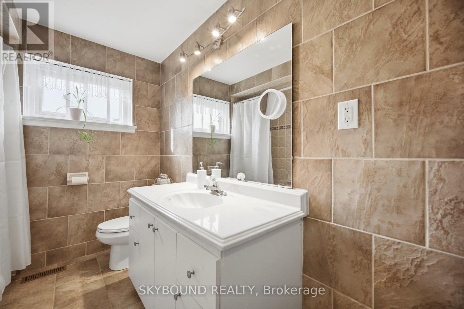 7217 FAYETTE CIRCLE - 17