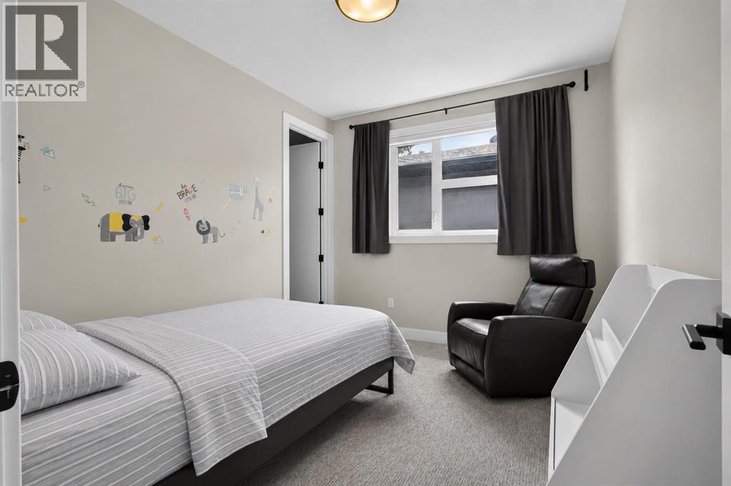 2234 28 Street SW - 22