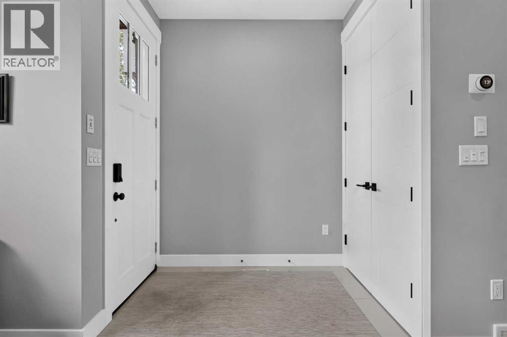 2234 28 Street SW - 3