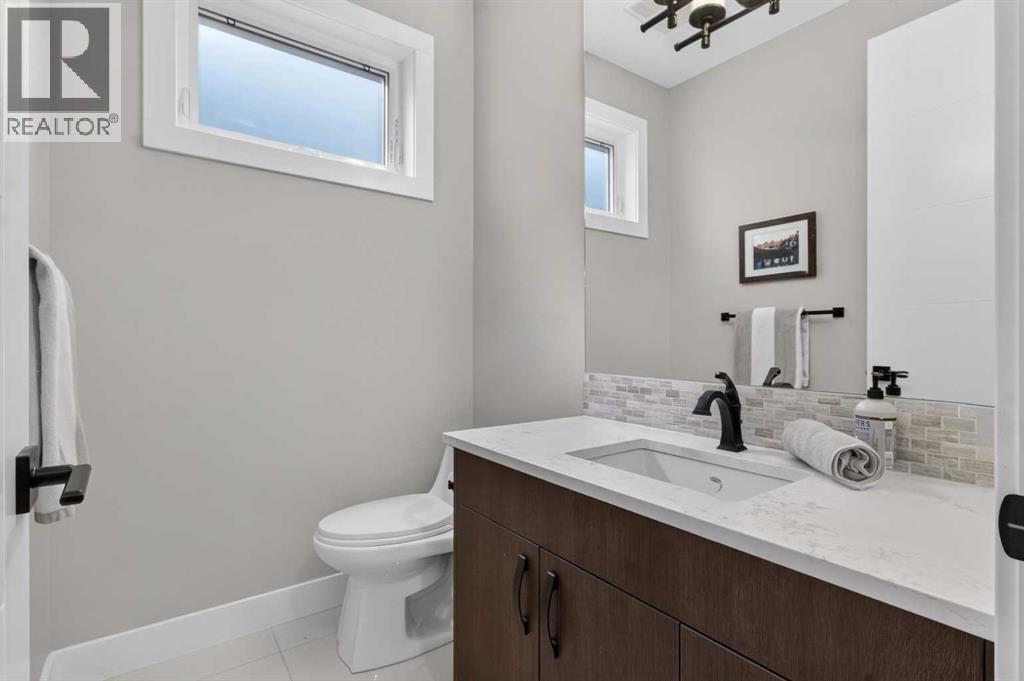 2234 28 Street SW - 15