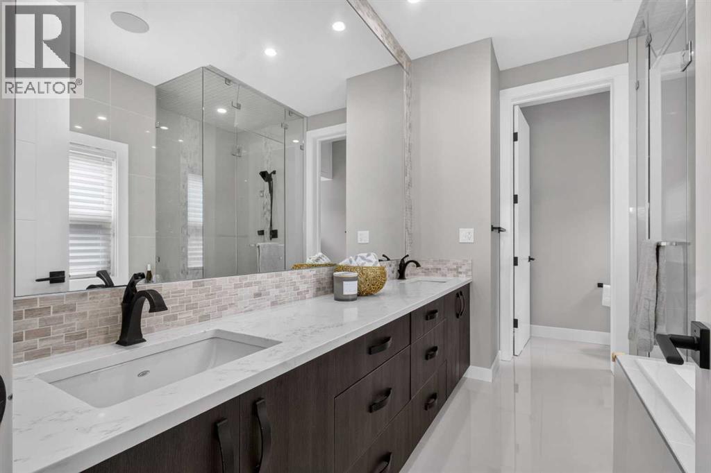 2234 28 Street SW - 19