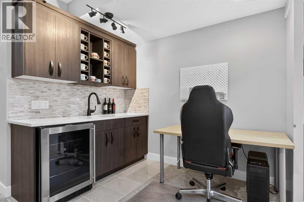 2234 28 Street SW - 30