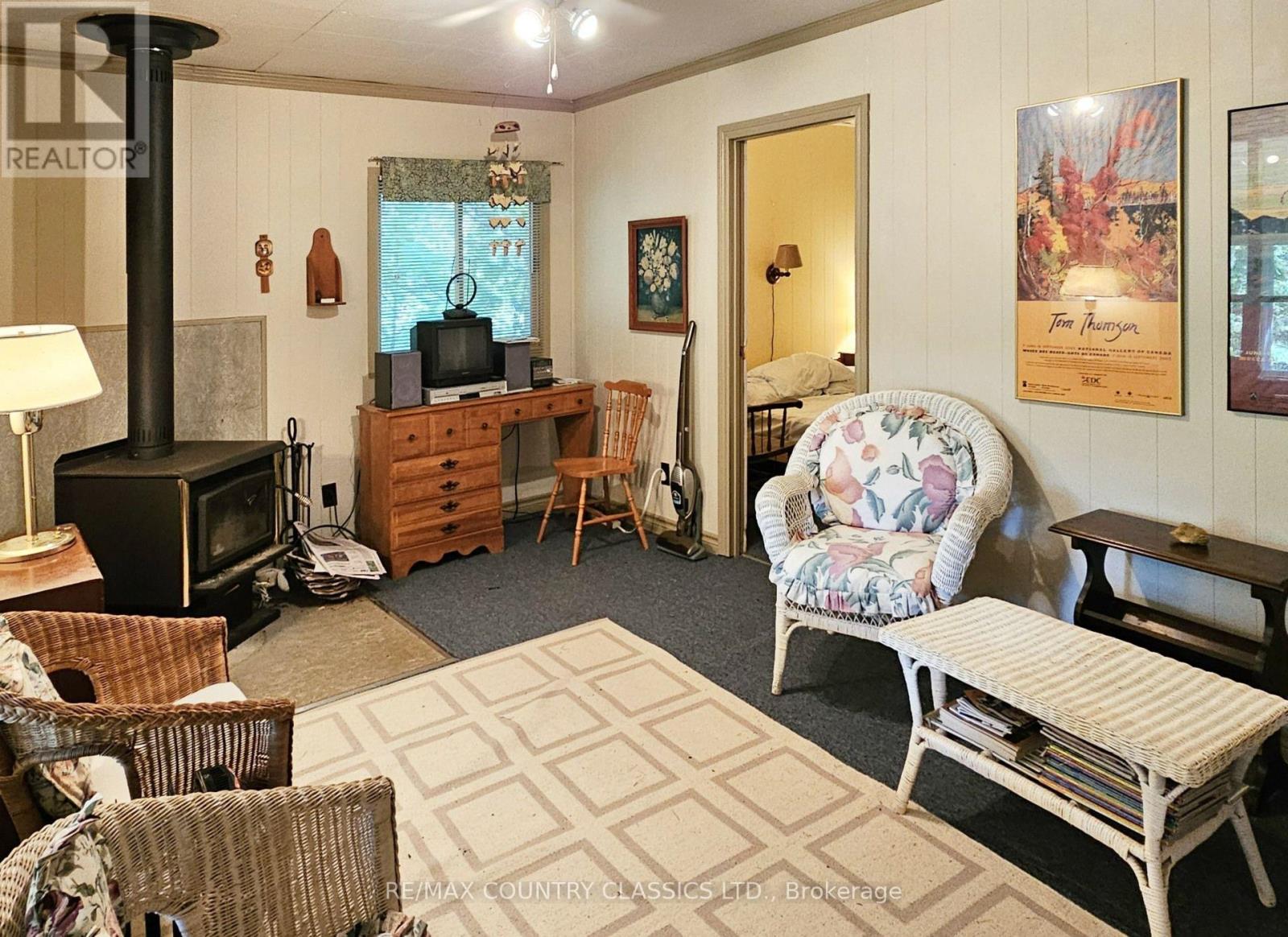 474A SPECTACLE LAKE ROAD - 11