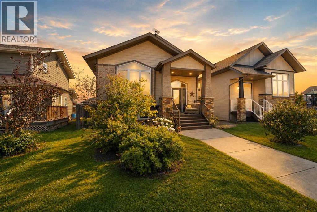 84 Mackenzie Crescent - 1