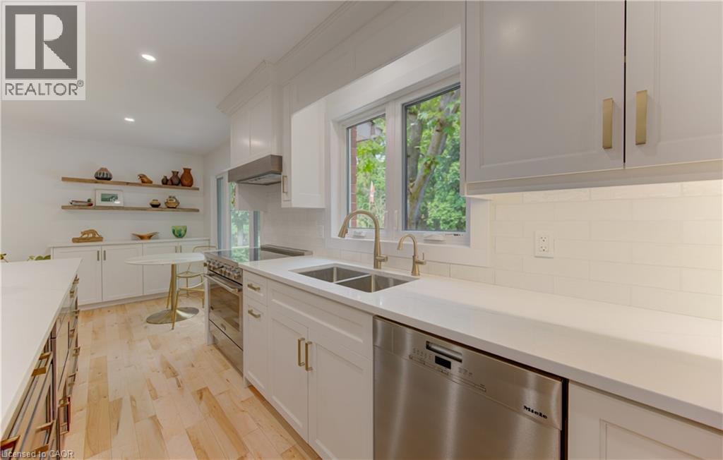 307 GRAND RIVER Boulevard - 8