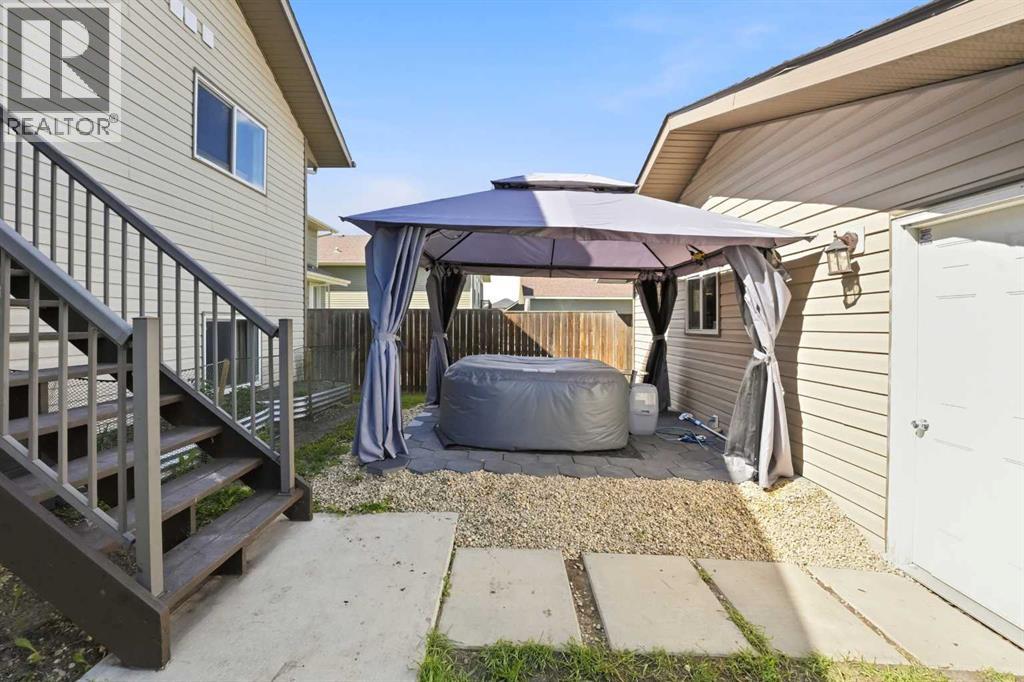 84 Mackenzie Crescent - 35