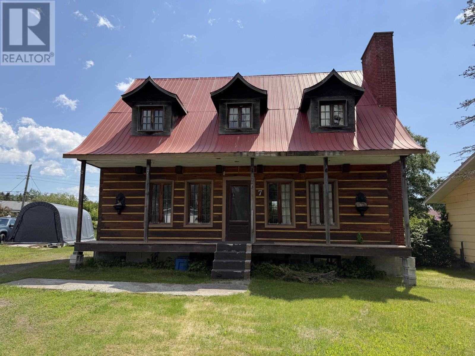 7 East Grove CRES - 1