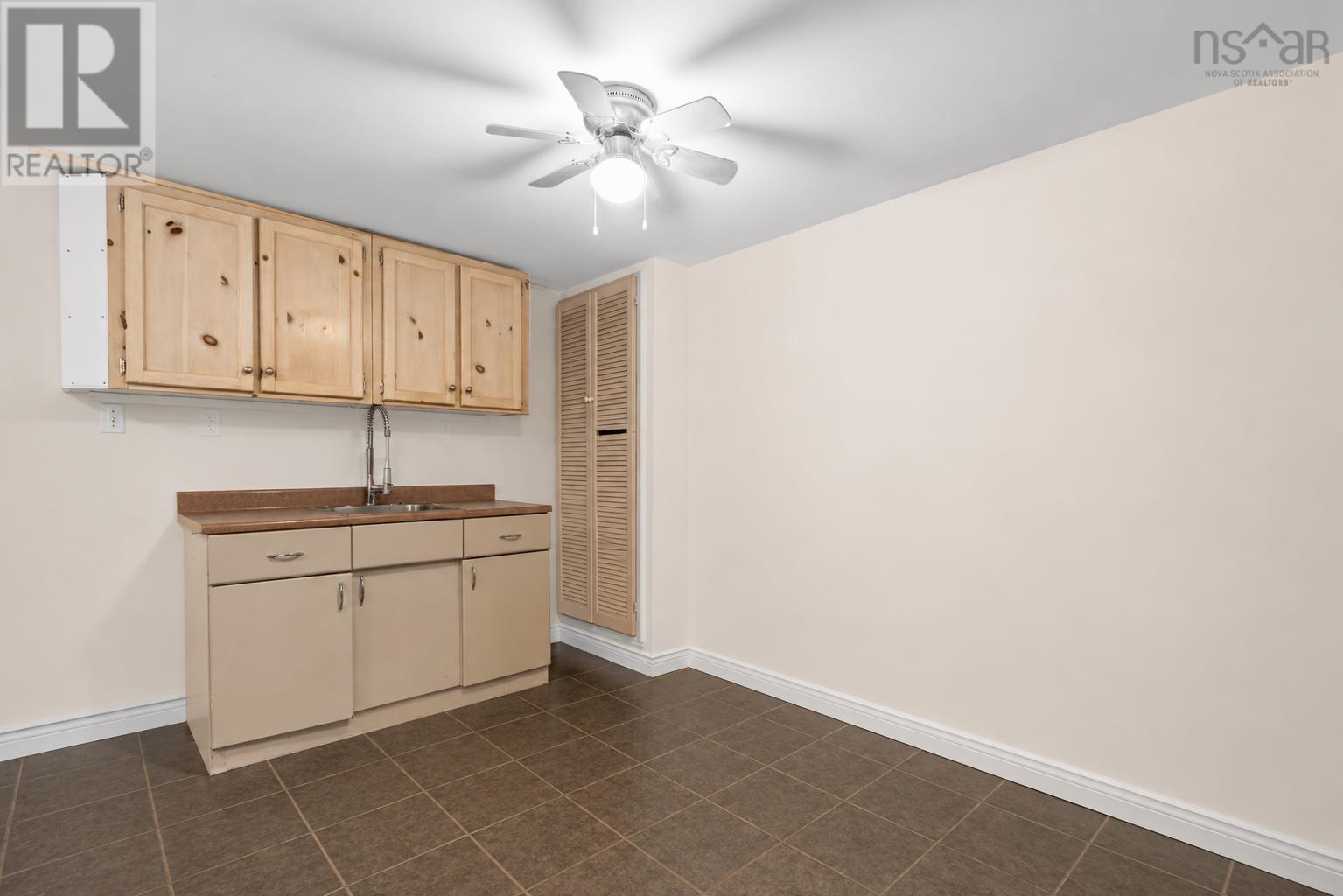 22A WEDGEWOOD Avenue - 37