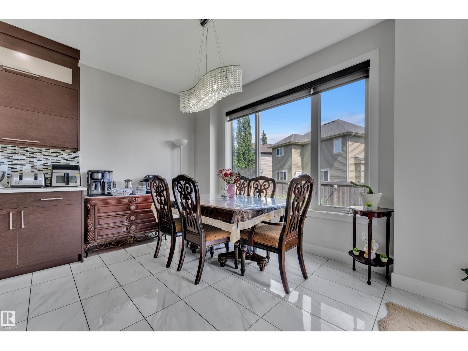 3001 55 ST - Image 17