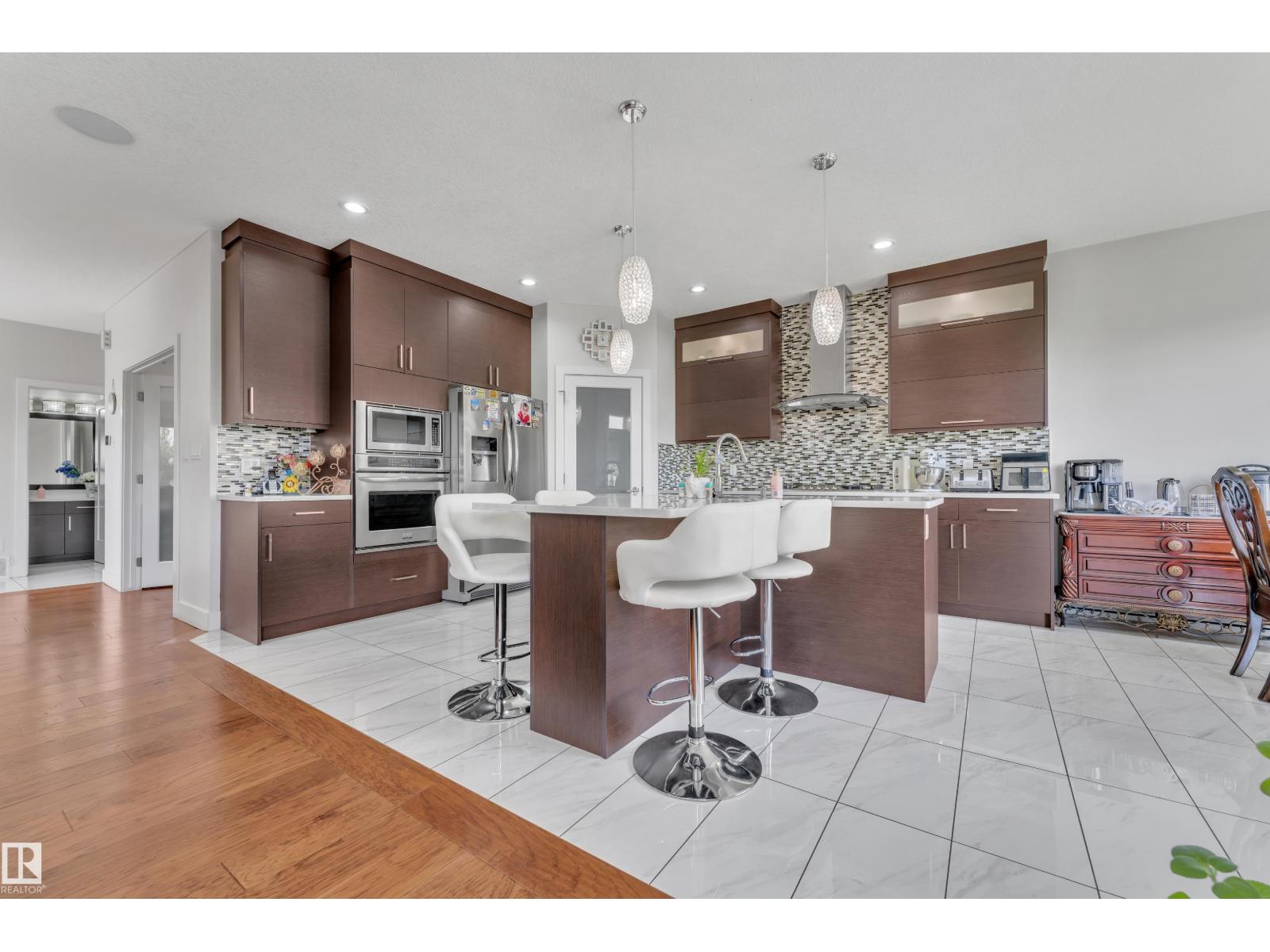 3001 55 ST - Image 19