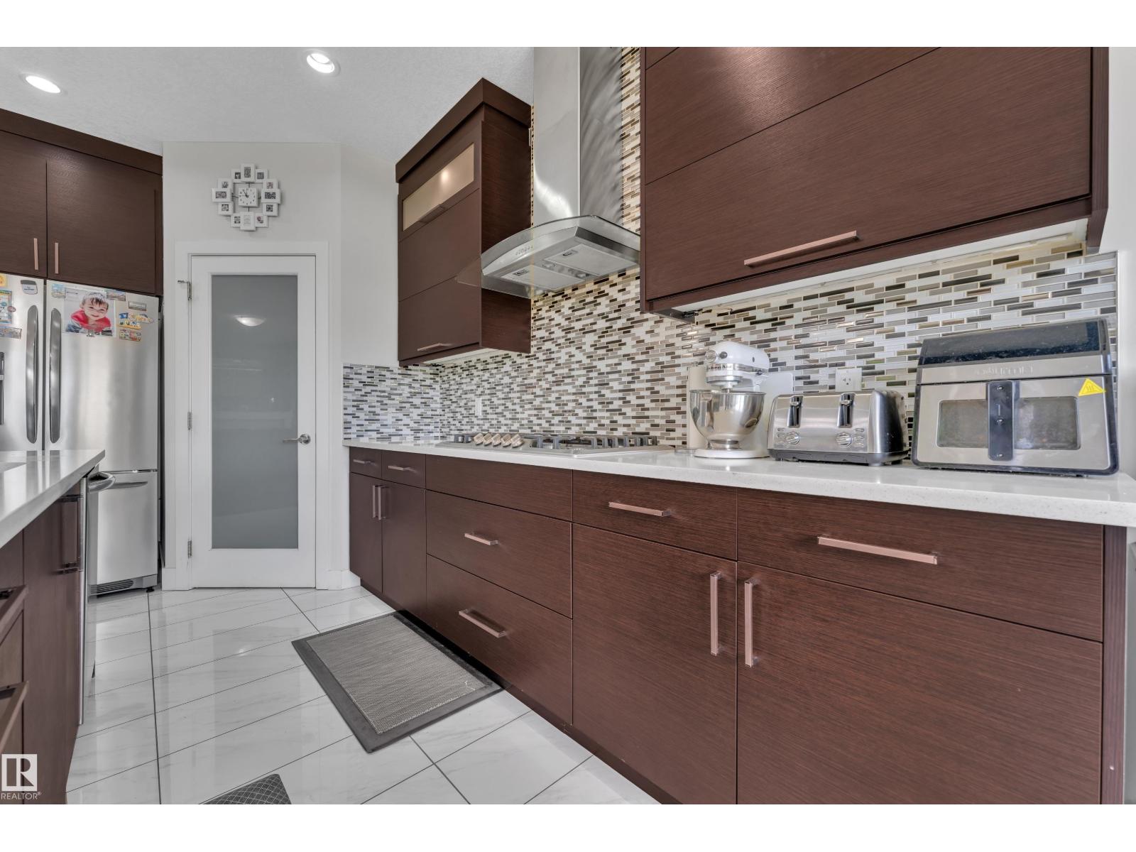3001 55 ST - Image 20