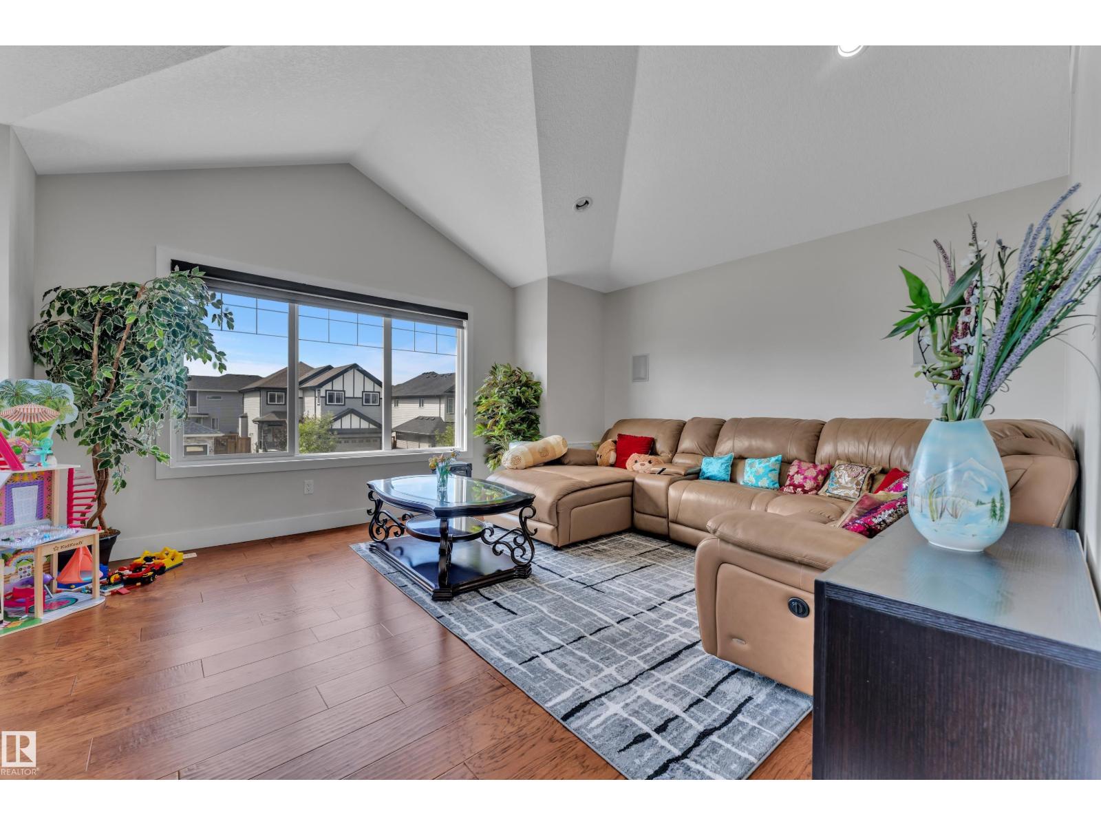 3001 55 ST - Image 23