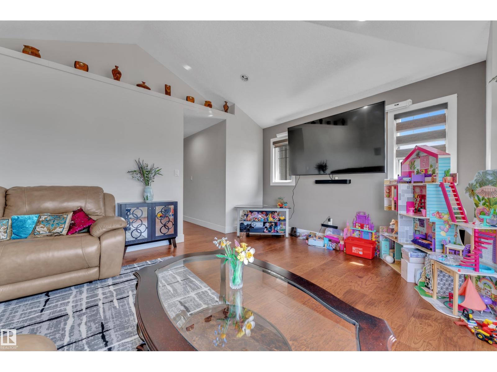 3001 55 ST - Image 25