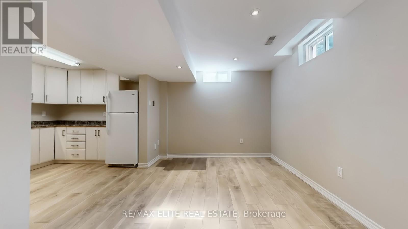 62 MACEDONIA COURT - 30