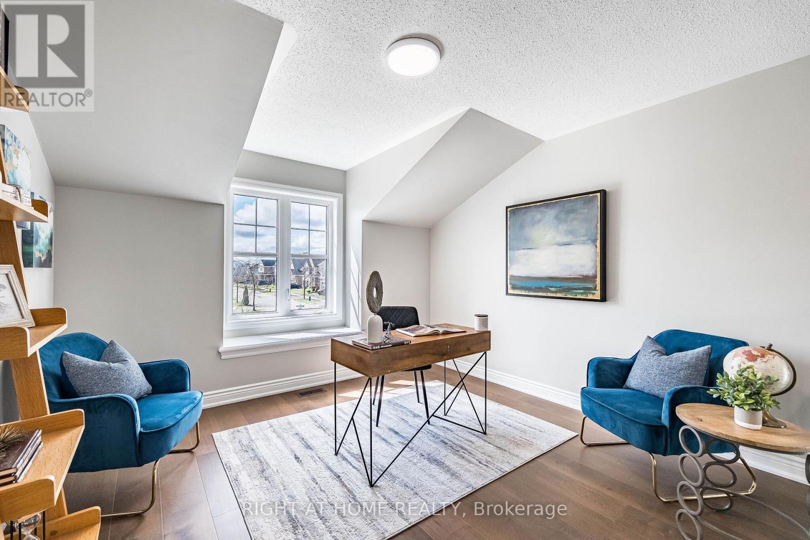 940 O'REILLY CRESCENT - 21