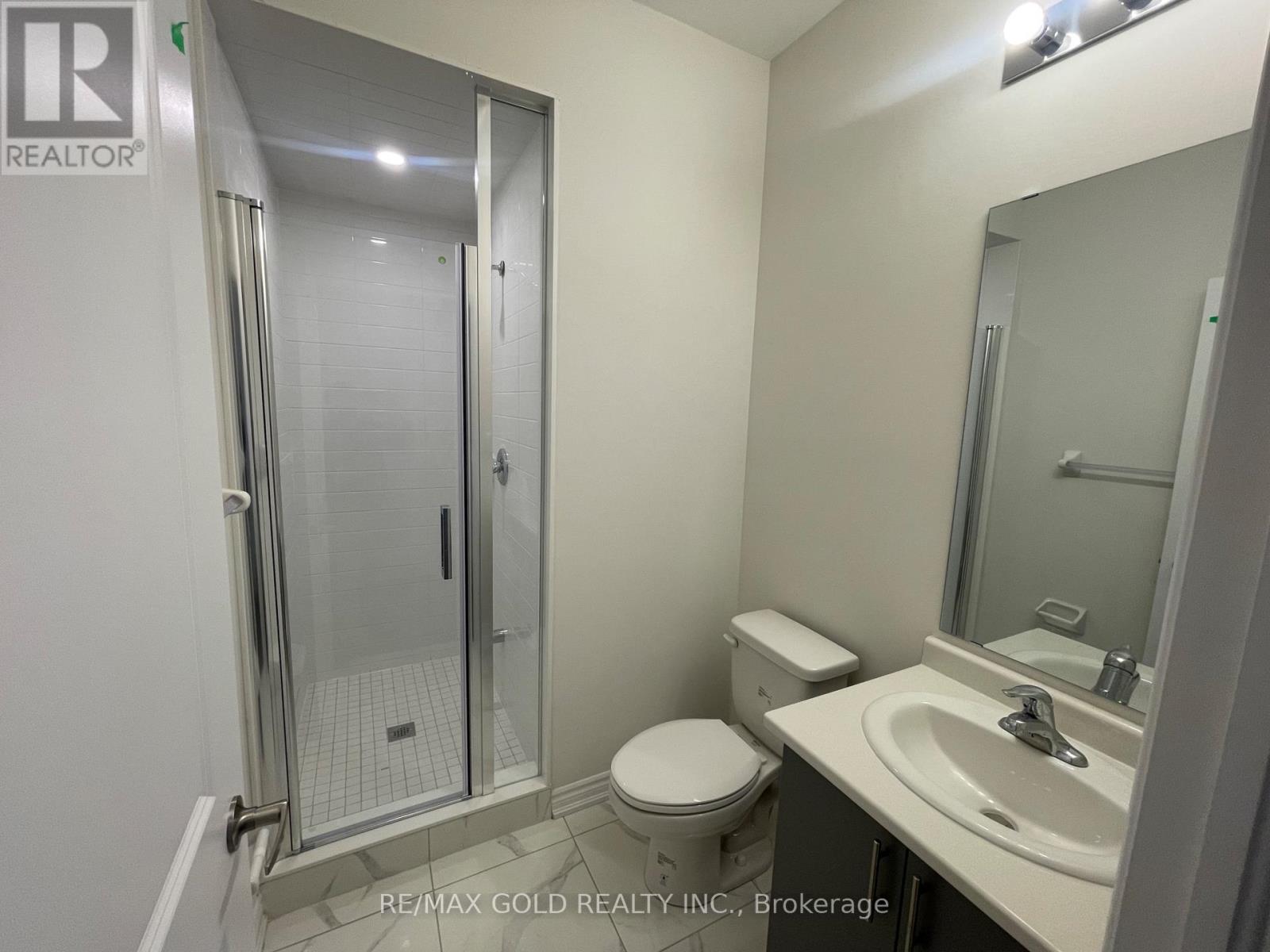 275 LINDSAY STREET N - 13