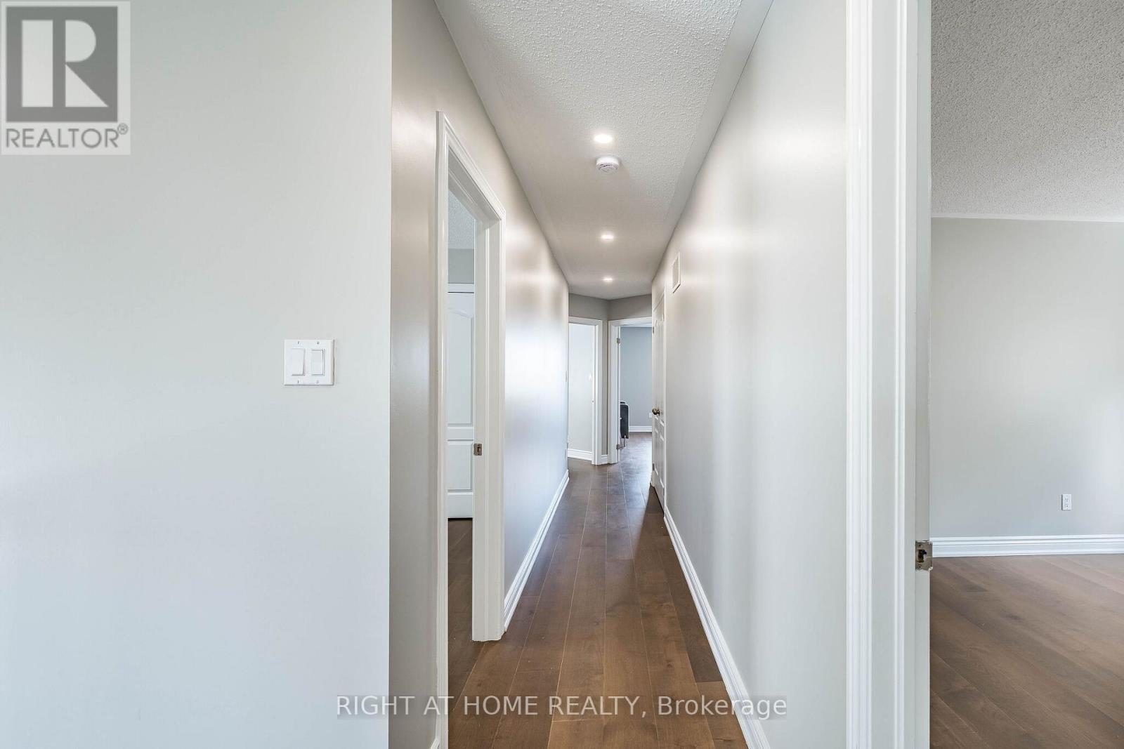 940 O'REILLY CRESCENT - 22