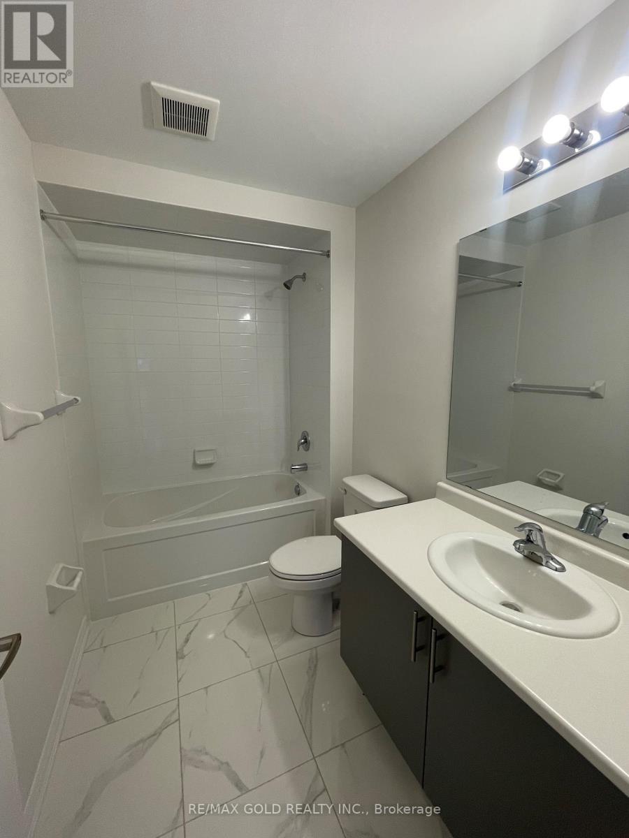 275 LINDSAY STREET N - 17
