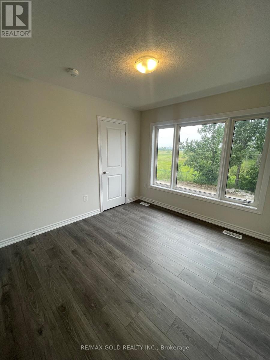 275 LINDSAY STREET N - 22