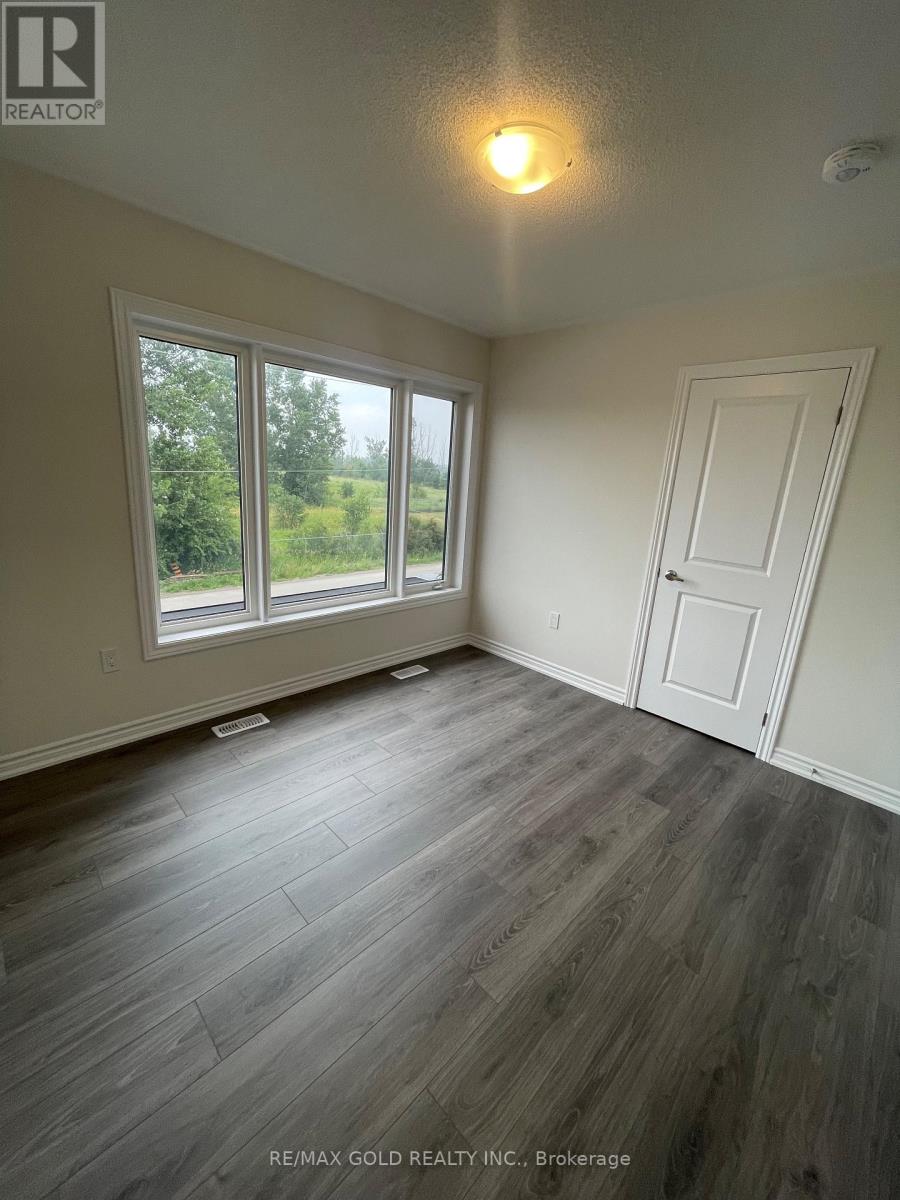 275 LINDSAY STREET N - 20