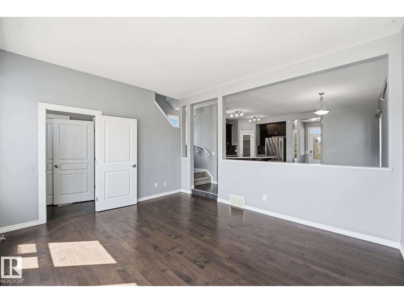 7043 22 AV SW - 17