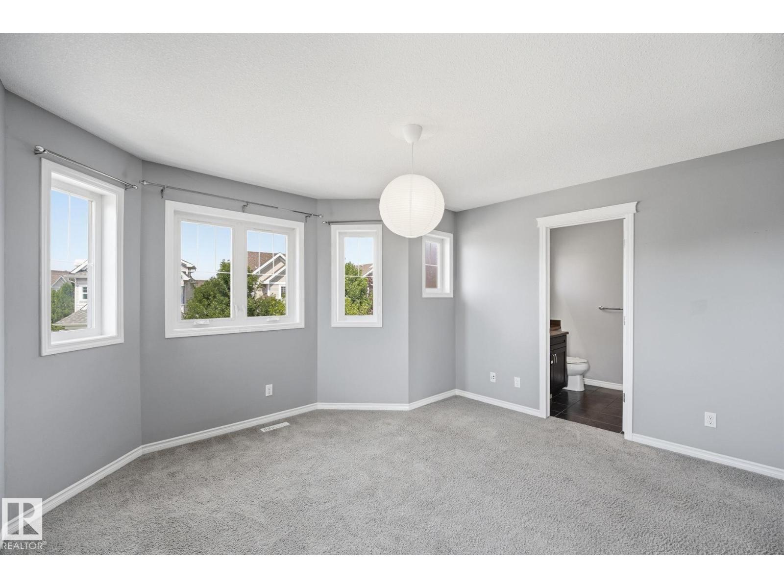 7043 22 AV SW - 21