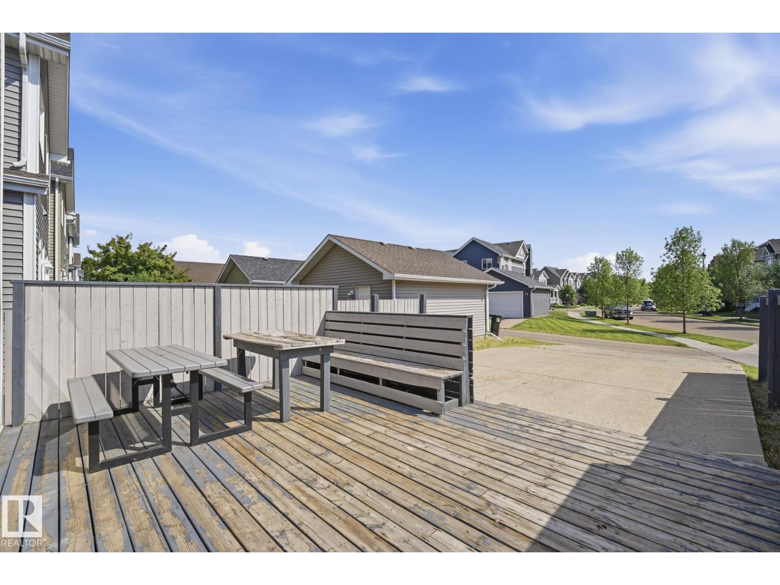 7043 22 AV SW - 40