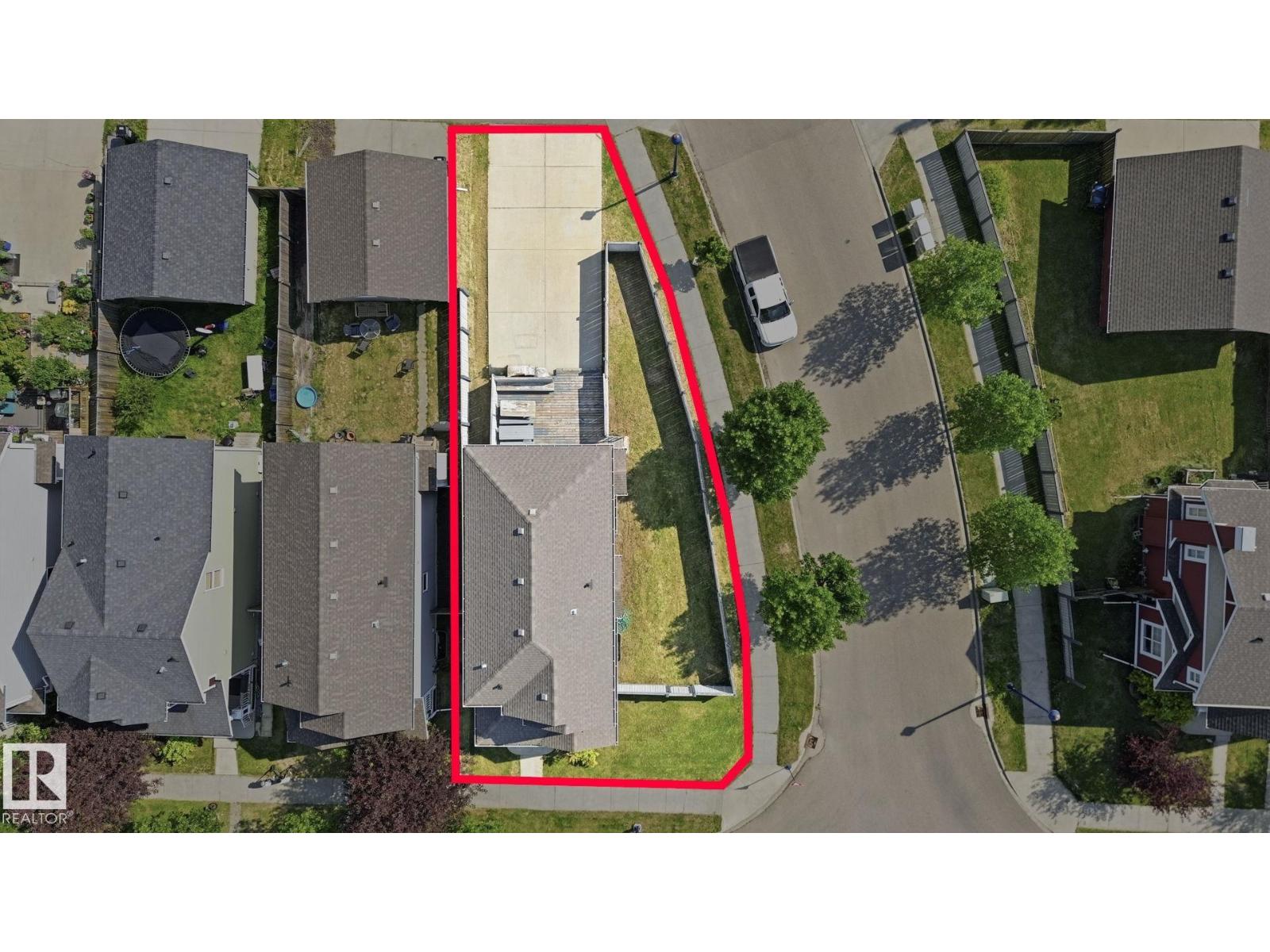 7043 22 AV SW - 44
