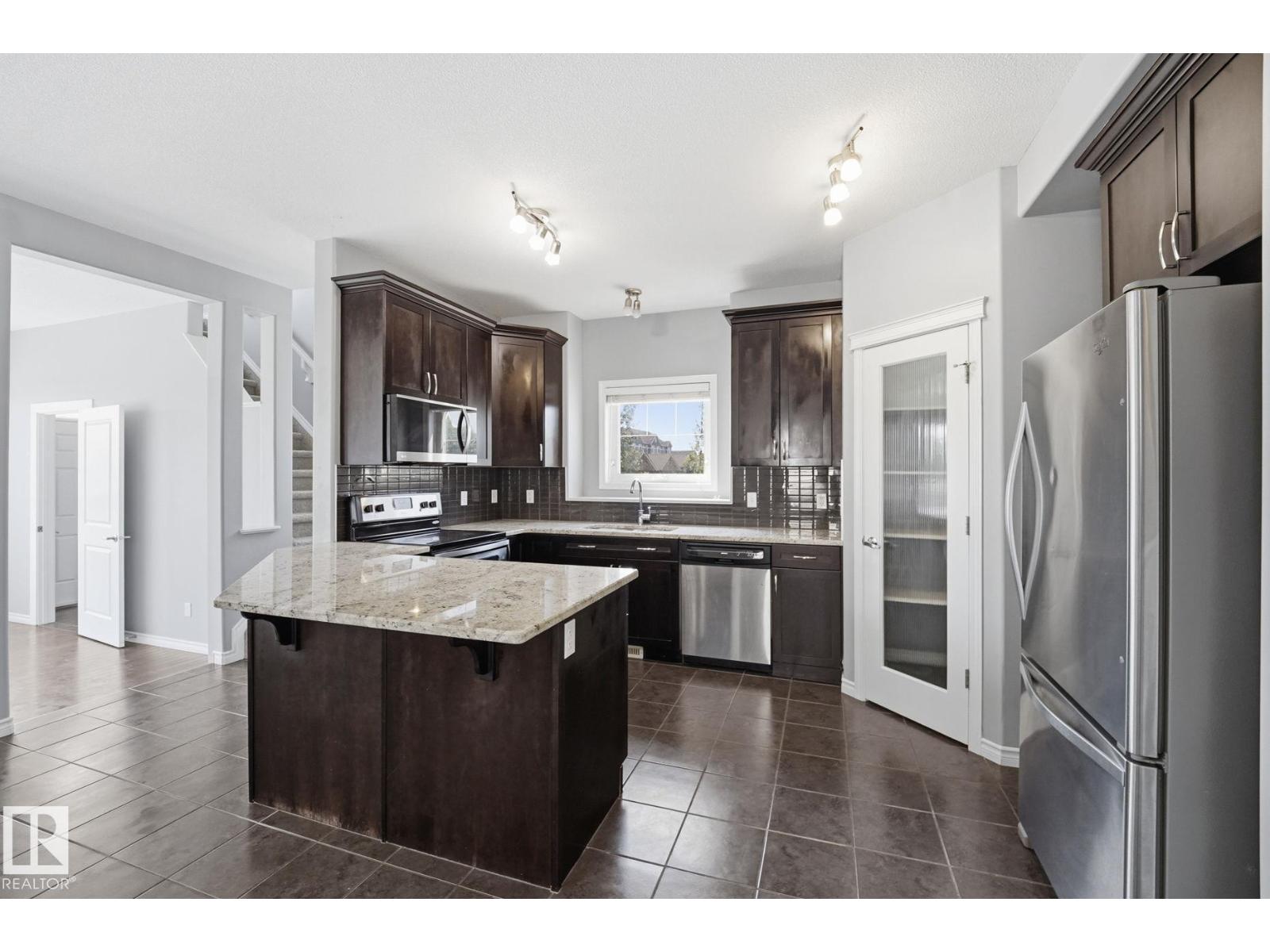 7043 22 AV SW - Image 7