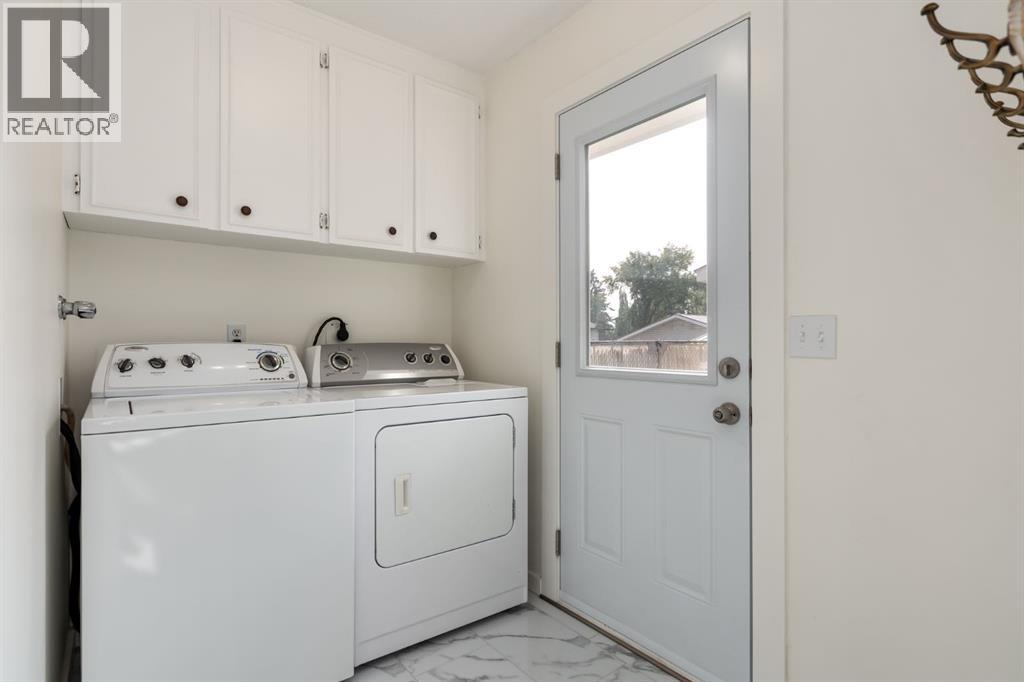 207 Whiteview Bay NE - 12