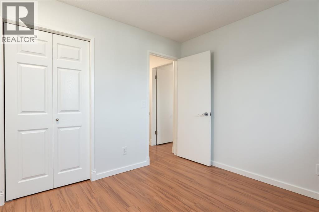 207 Whiteview Bay NE - 20