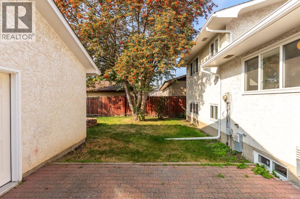 207 Whiteview Bay NE - 30